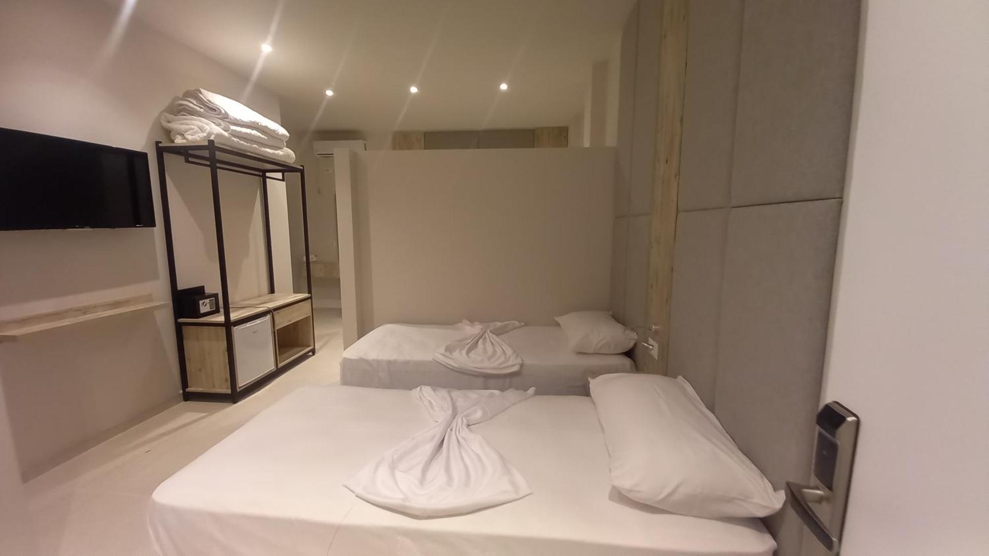 Hotel Aglon Vlorë Zimmer foto